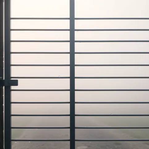 Brama otwiera się do połowy Nice